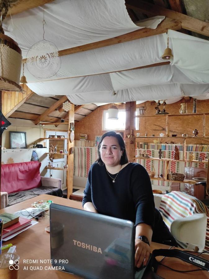 Bezdead House Hub Otel Dış mekan fotoğraf